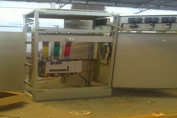 牟定控制柜-3683品牌总闸控制柜的使用原则